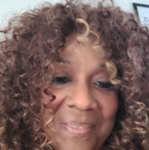 Meet your Posher, Laverne